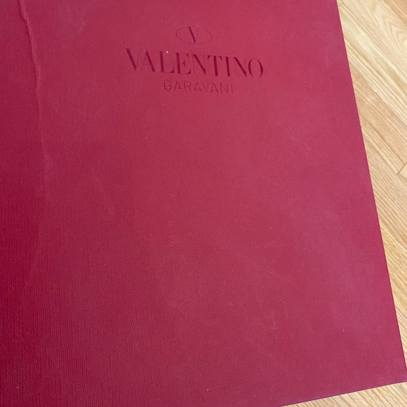 Valentino Garavani rock stud leather patent ankle come with box and dust bag - Picture 4 of 6